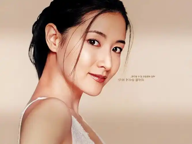 年轻时的李英爱