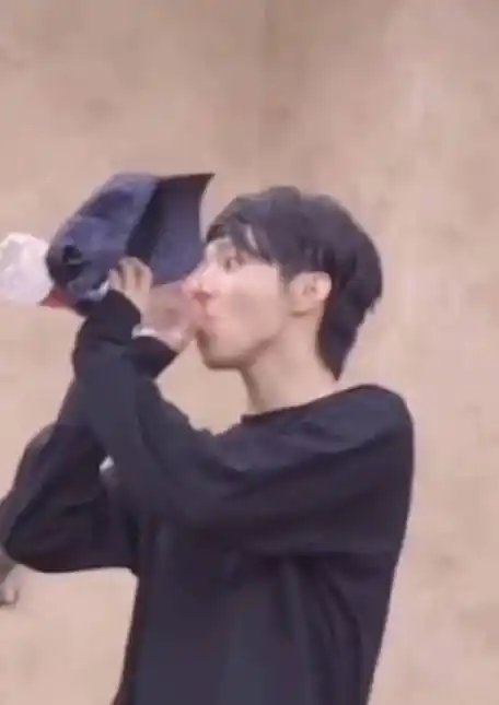 刘耀文 社畜之光