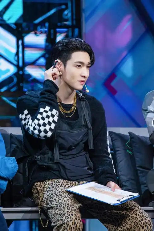 张艺兴《这!就是街舞3》开启"老狐狸"模式