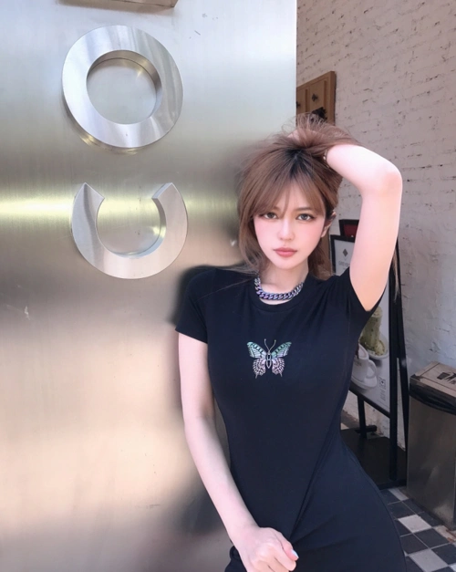 周扬青整容前照片被疯传原生颜值太意外终于能理解小猪了