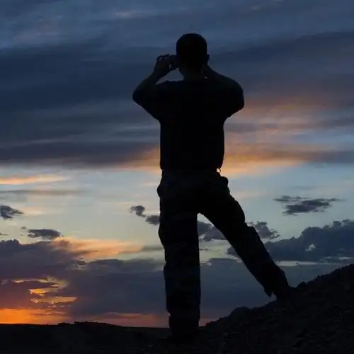 男生背影图片做自己故事里的英雄