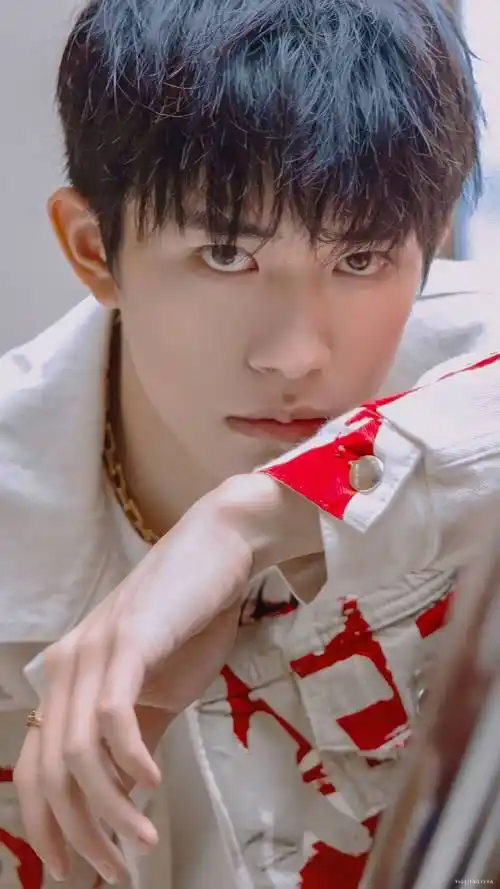 易烊千玺 - 堆糖,美图壁纸兴趣社区