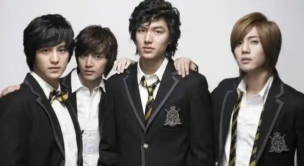 虽然那个言承旭饰演道明寺,周渝民饰演花泽类的版本,小编没有看过