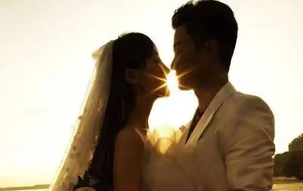 要是说到吴京和他的老婆的话,大家应该是很熟悉了吧.