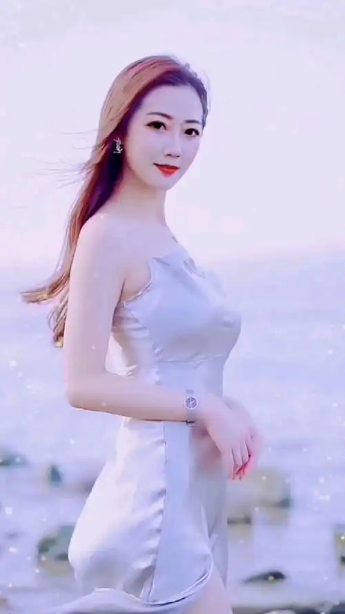 女人就要活的漂亮,心灵就像大海一样,这样就不怕没人娶!