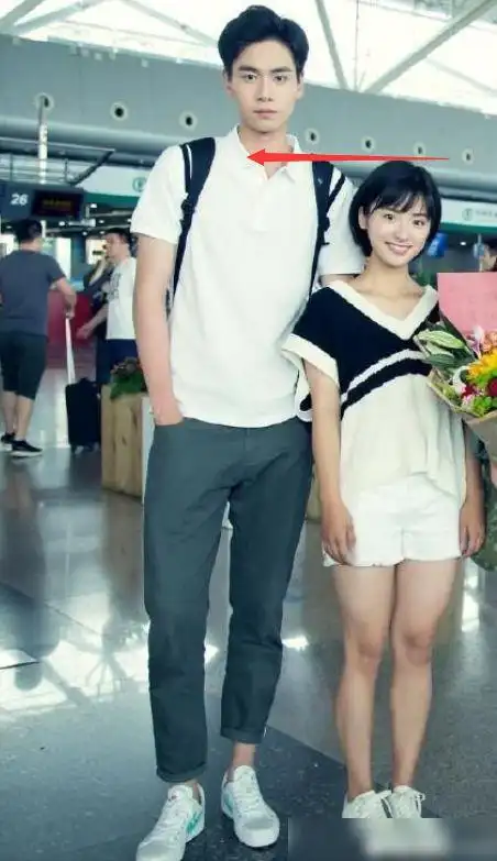 陈钰琪和沈月一个身高?和188胡一天同框,这身高差粉丝看醉了