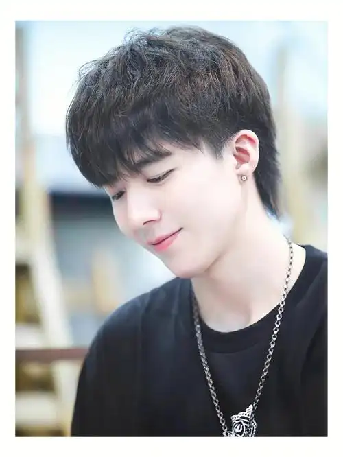 宁哥微笑时候真的很温柔呀#向全世界安利最好的刘宇宁  #摩登兄弟