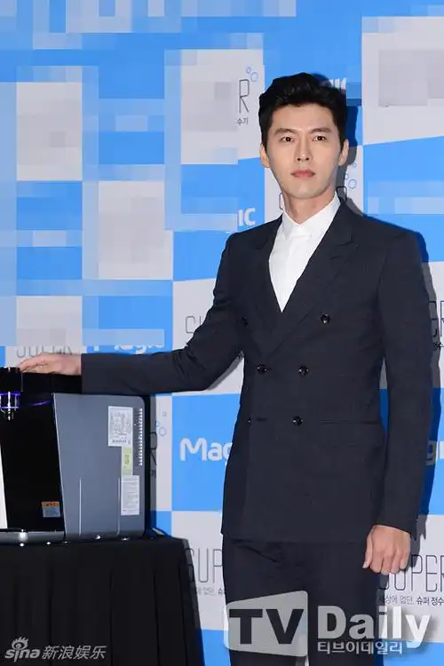 帅出新高度玄彬亮相活动雕刻美颜气质出众