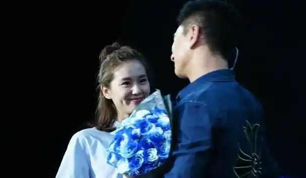 吴奇隆8年婚姻算计暴露太自私,刘诗诗"嫁给爱情"成了笑话