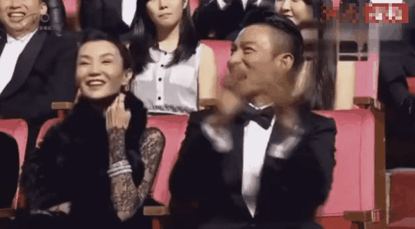 刘德华大哥更是恨不得站起来鼓掌,做人留一线,日后好相见,蔡康永这下