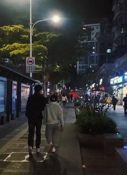 第2355期 | 夜晚街道 路灯下 爱情人物背影 情侣人物 情感情绪伤感