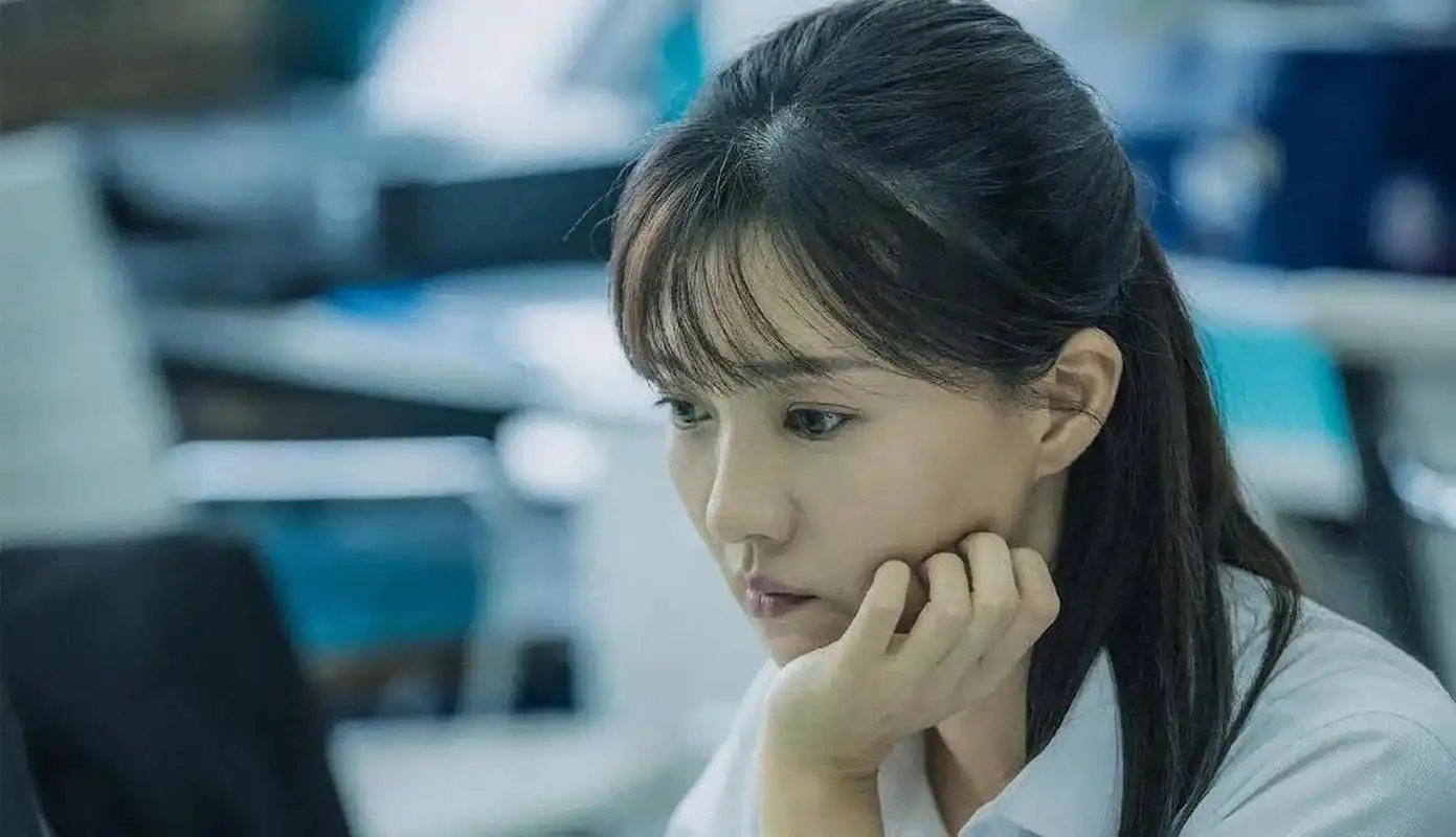 影视演员傅晶是土生土长的武汉姑娘,初中毕业后考入武汉市艺术学校