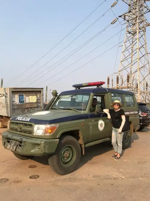 安哥拉原来被称做葡属西非,它本来是葡萄牙最具经济价值和最富庶的