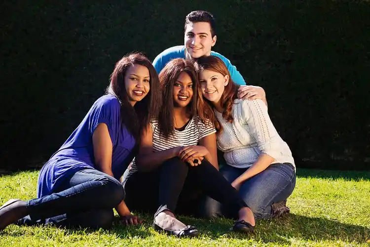 国际,群体,朋友,年轻人,不同人种_高清图片_全景视觉