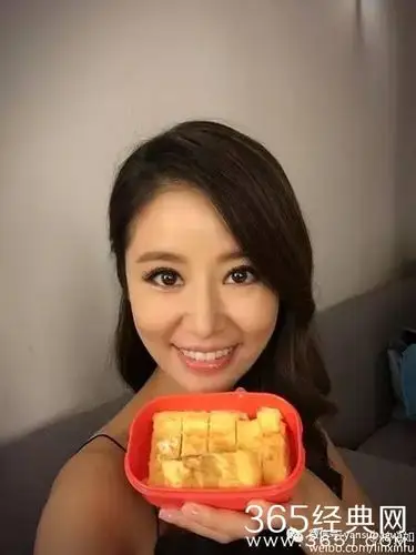 林心如是肉肉脸,很多人都觉得圆脸算蛮大的了.