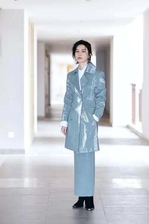 女人穿西装有多帅看尚雯婕style就晓得了