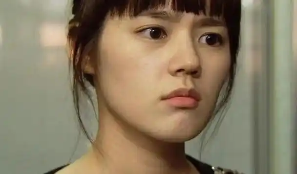 韩佳人鼻子整过吗(韩佳人年轻巅峰时的照片)(18)