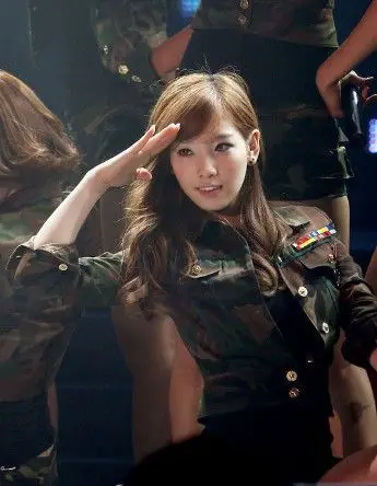 大家都知道韩国女兵很美,其实韩国文艺女兵更美