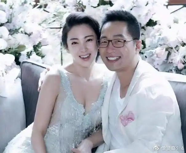 张雨绮与男友人热聊跳舞,粉丝担心她与袁巴元复合,本尊:是朋友