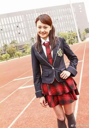 郑爽《一起来看流星雨》时期旧照曝光 婴儿肥娃娃脸