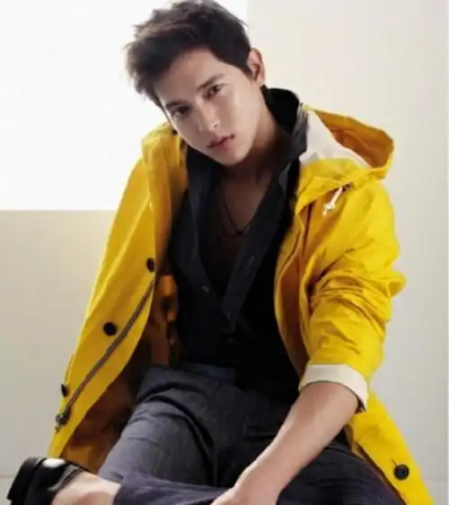 不止吴尊,这些当红明星的女友也都是素人