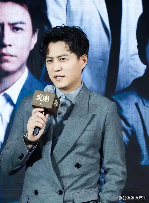 例如,靳东先生和翟天临先生——这两位中年优秀男演员,正是传统观念里