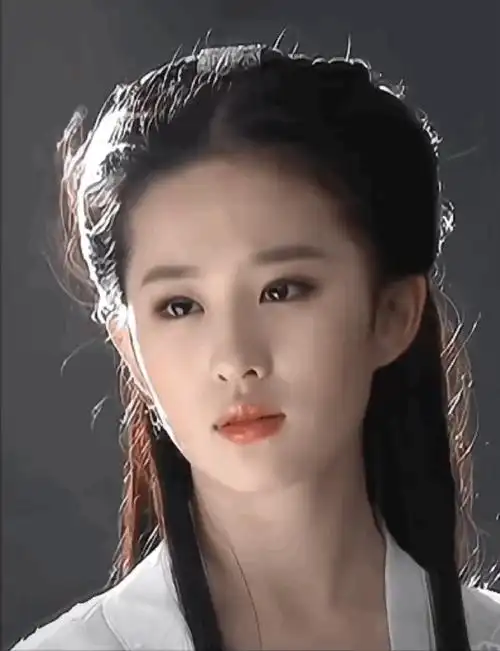 刘亦菲出道颜值#刘亦菲不愧是神仙姐姐,出道即是颜值巅峰,从15岁开始