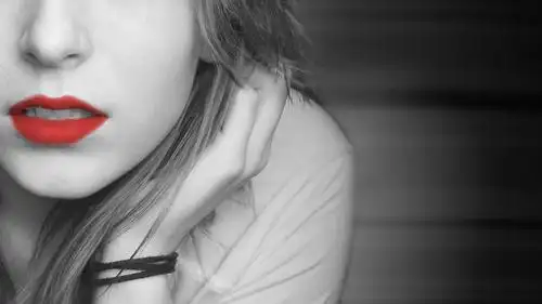 美女,女人,红色,嘴唇,伤感,灰色,黑白,非主流美女壁纸图片