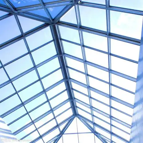 p>玻璃屋顶又称玻璃采光顶.