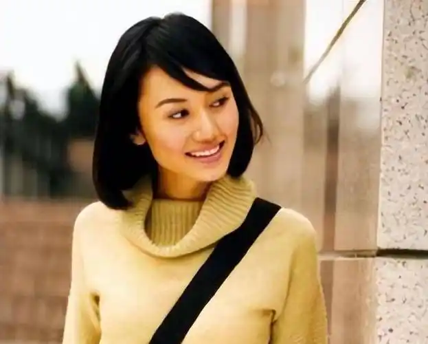 袁泉:6根钢钉1根钢条,坚守多年不变,袁泉打了多少明星的脸?