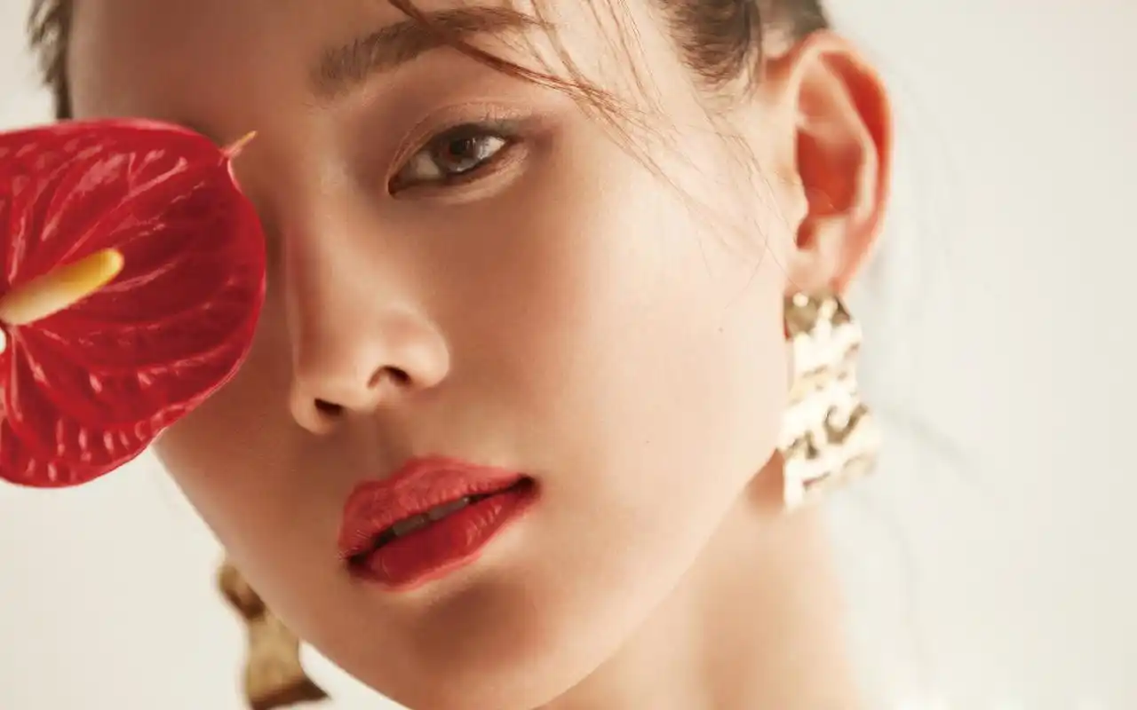 张钧甯时尚性感写真高清桌面壁纸