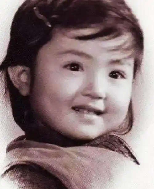 10位明星们的小时候董璇王菲钟欣桐你觉得她们谁最美