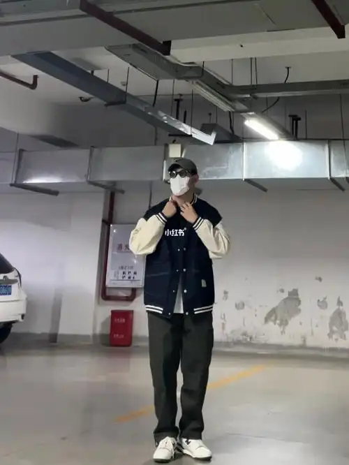 181cm180斤微胖男生秋季穿搭日系棒球服