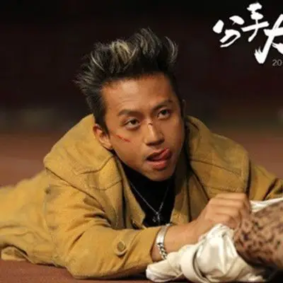 曝近日,邓超首次担任导演的电影《分手大师》仍在热映中,邓超的各种"