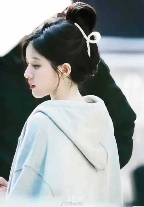 美人都忍不住赞叹的颜值##赵露思侧颜封神照