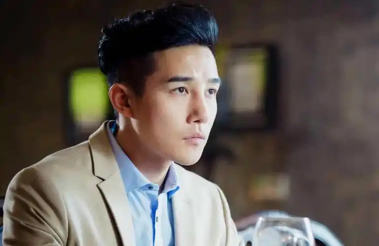 话剧演员章涛被批最强渣男在剧中他对于小卉用尽手段