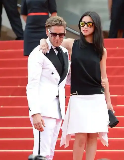 朱珠情断李泉俘获尤文图斯老板她到底有什么魅力