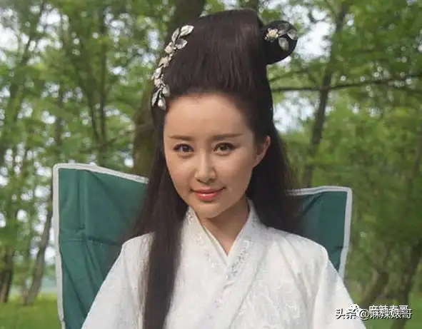 景甜人形貔貅为何是她景甜学生时期相片