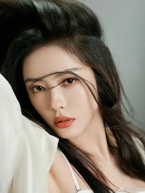 蔡文静回应戚薇