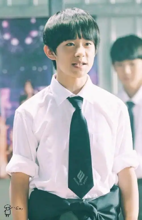 易烊千玺小别离