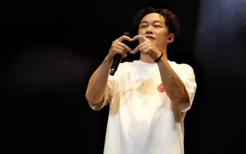 陈奕迅成都演唱会12.3|安可倒计时 松弛感十足的《尘大师》