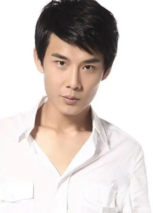 宝藏演员秦昊:踏实演戏,用心做公益