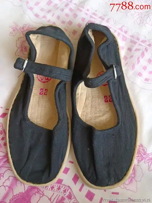 女一带布鞋