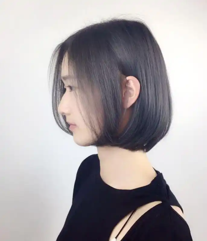 "娃娃烫"发型不管你是圆脸,瘦脸,大脸,全部都能驾驭得了!