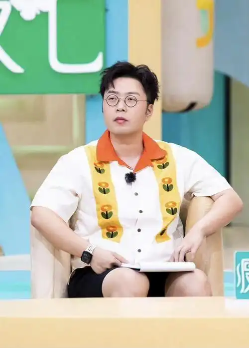 沈梦辰晒出老公近照杜海涛减肥成功颜值超高