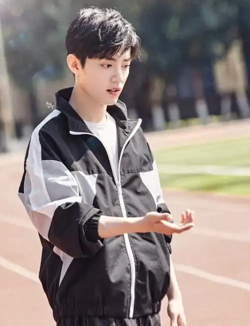 肖战偷高考(肖战给高考学生加油)