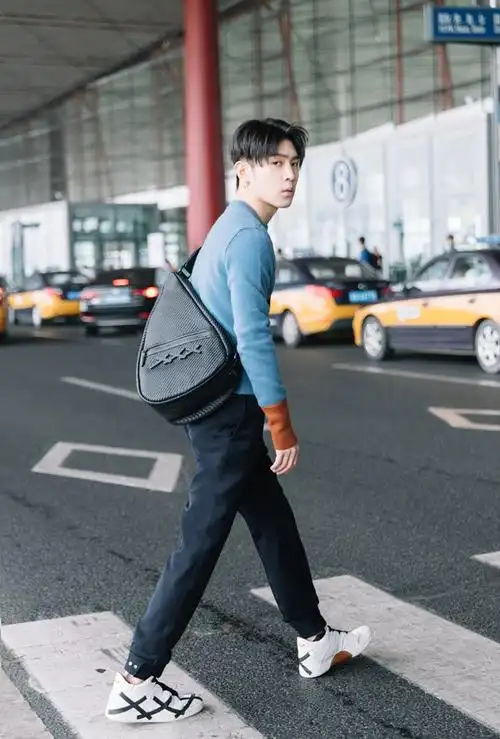 新锐音乐人马伯骞受邀参加杰尼亚2019夏季系列时装秀