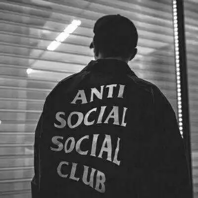 男生帅气背影头像有黑白的