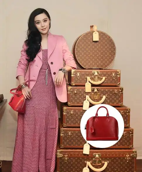 星品大赏_明星同款服装 _明星同款衣服/包包/鞋/墨镜/手表搭配 - 寺库