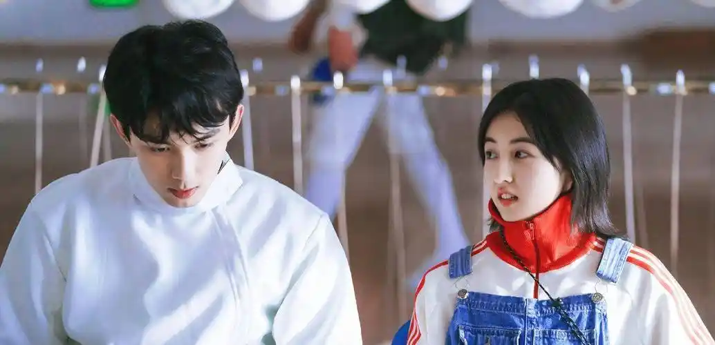 张子枫,吴磊"恋爱首秀"上热搜,对视甜到齁_reno_系列_视频